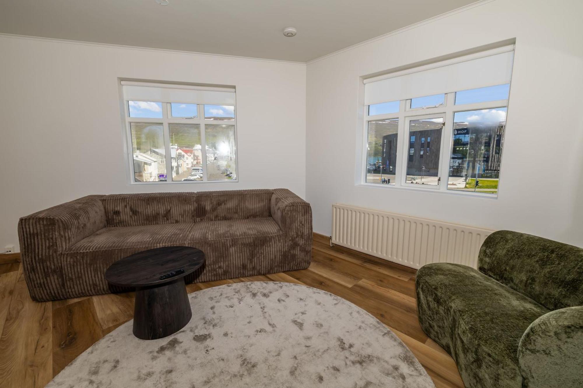 Steinaskjol Apartments Akureyri Bagian luar foto