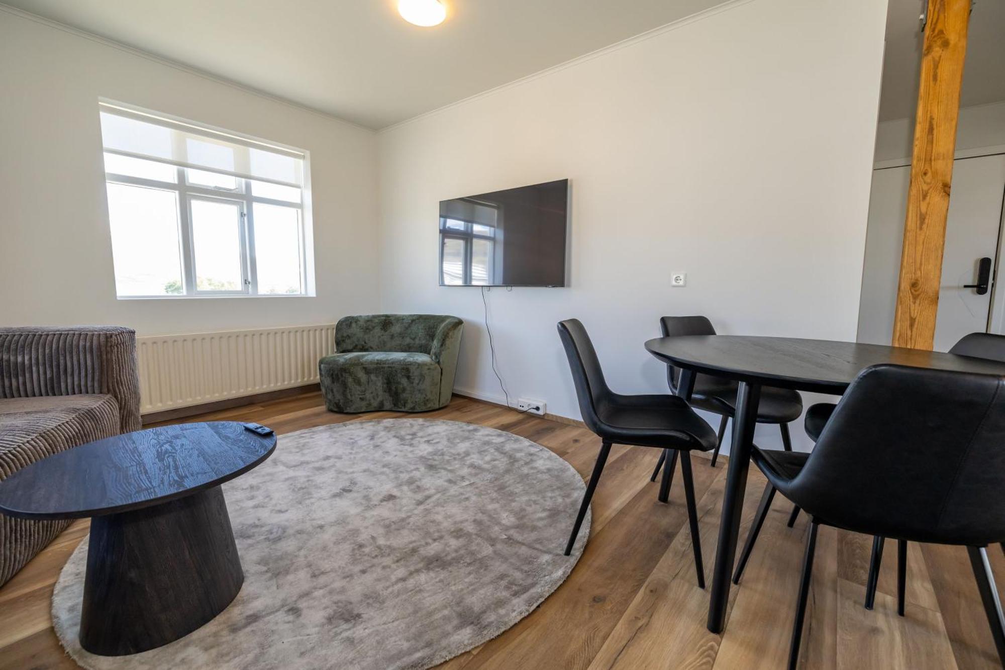 Steinaskjol Apartments Akureyri Bagian luar foto